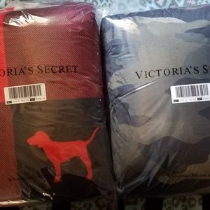 2 NEW VS PINK SHERPA BLANKETS